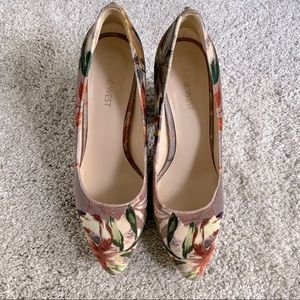 Velvet patterned chunky heel pumps